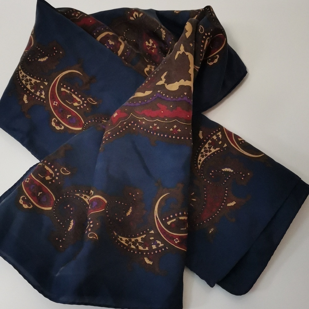 ADRIENNE VITADINI SILK SCARF. - Picture 3 of 6
